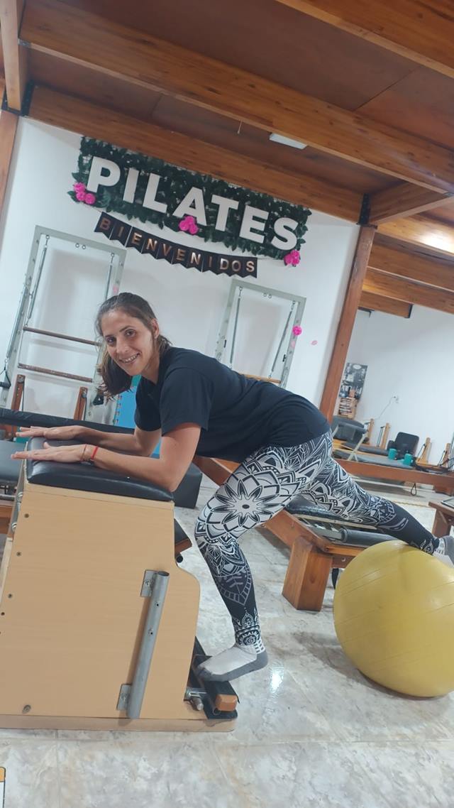 Solange Villanueva en una silla de pilates